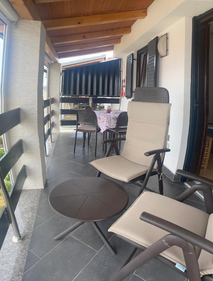 Residence4A-Appartamento Rosso 拉维尼 外观 照片