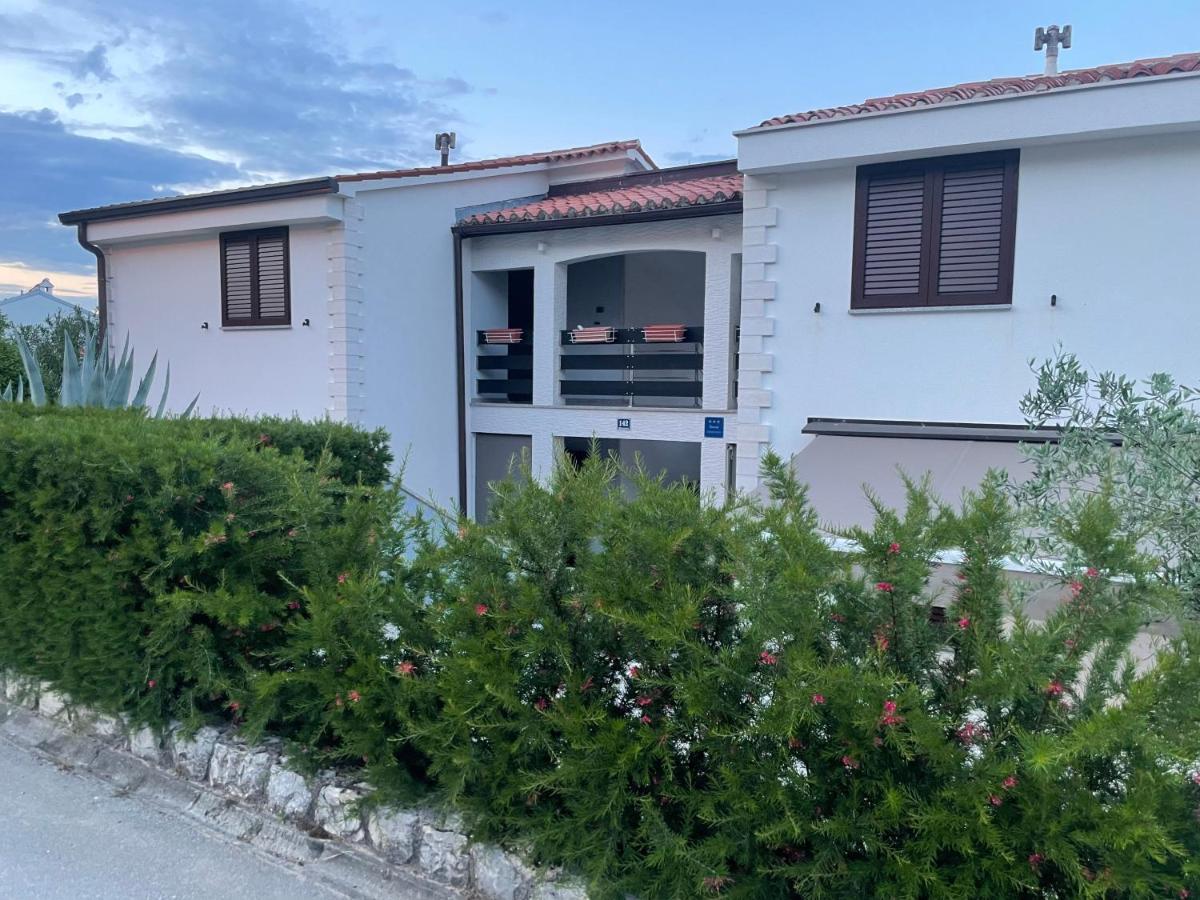 Residence4A-Appartamento Rosso 拉维尼 外观 照片