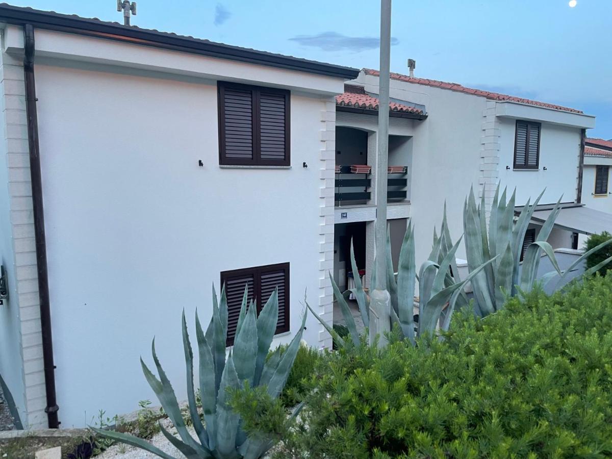 Residence4A-Appartamento Rosso 拉维尼 外观 照片