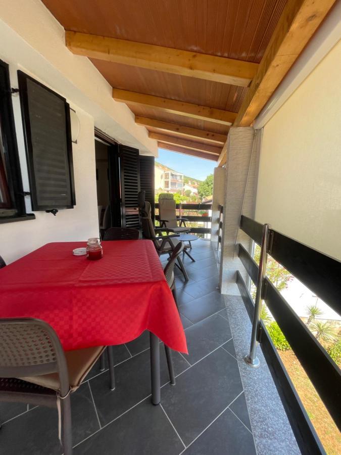 Residence4A-Appartamento Rosso 拉维尼 外观 照片